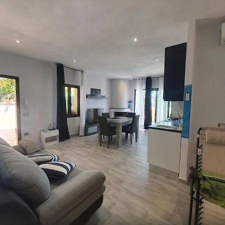 Nuova Casa Diana * 卡拉古诺内